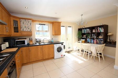12 Village Court, Moira, Craigavon, BT67 0GW - Photo 3