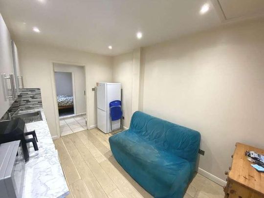 Collingwood Drive, St Albans, AL2 - Photo 1