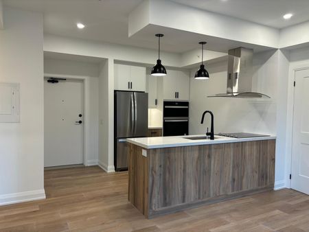 For Lease - 49 Charles Street Unit# 307, Newmarket, Ontario - Photo 4