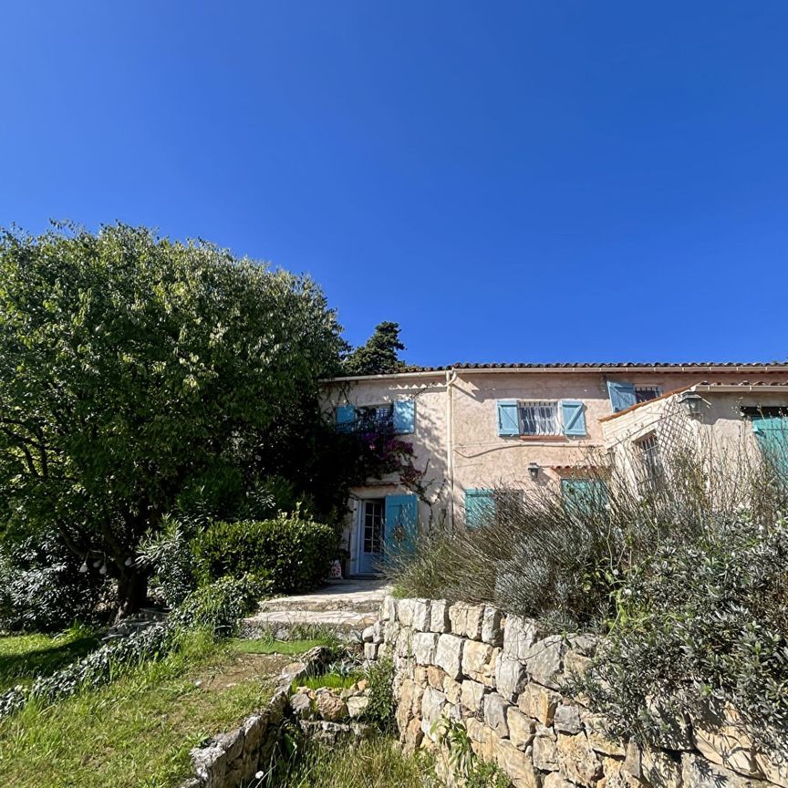 Charmant Mas Provençal de 150m² avec piscine et jardin - Photo 1