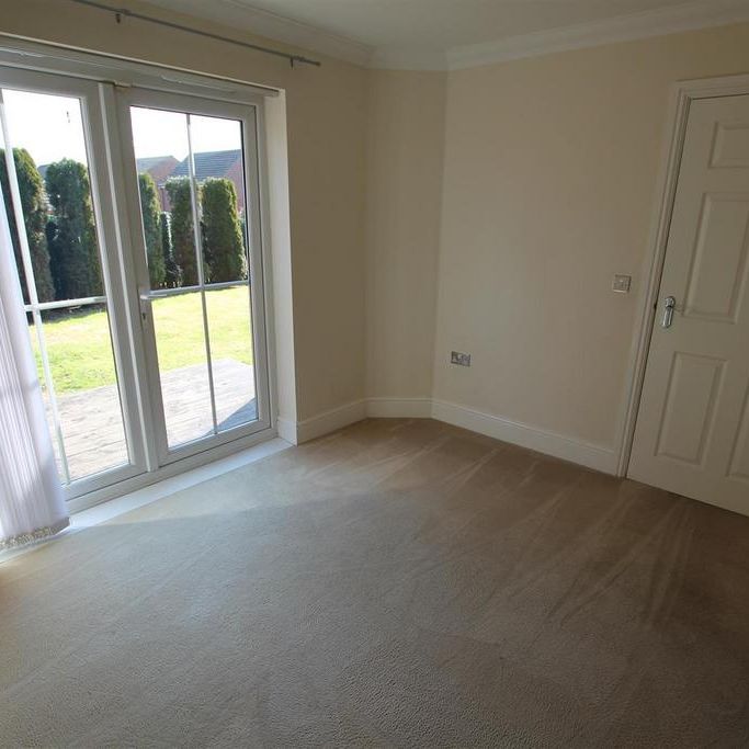 4 bedroom detached house to rent - Photo 1