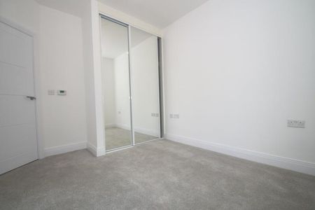 Clearview House, Pinner Road, Northwood, HA6 - Photo 3