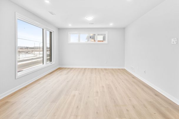 For Lease - 1203 Creekway Private, Kanata, Ontario - Photo 1