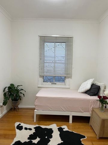 Beaconsfield - Photo 5