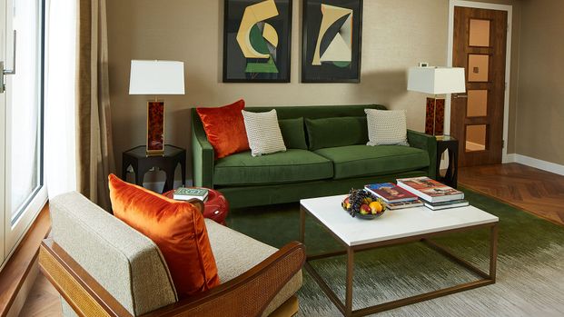 A superior two-bedroom apartment in South Kensington, London, SW7 - Photo 1