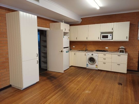 Melba - Photo 1