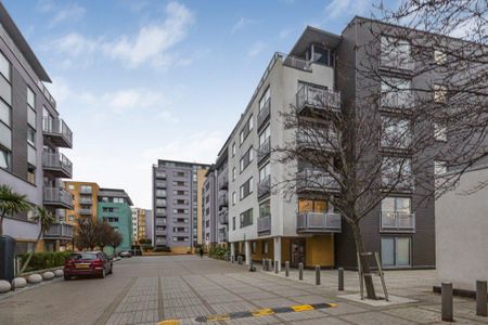 3 bedroom flat to rent - Photo 5