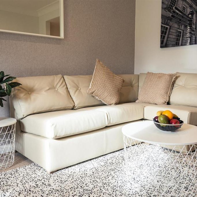 1 bedroom private hall to rent - Photo 1
