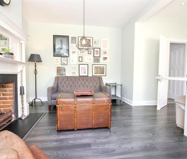 4 bedroom semi-detached house to rent - Photo 2