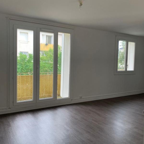 APPARTEMENT TYPE 3 A TOURS SECTEUR OUEST - CASERNES BEAUMONT - - Photo 1