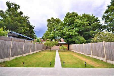 1 bedroom private hall to rent - Photo 5