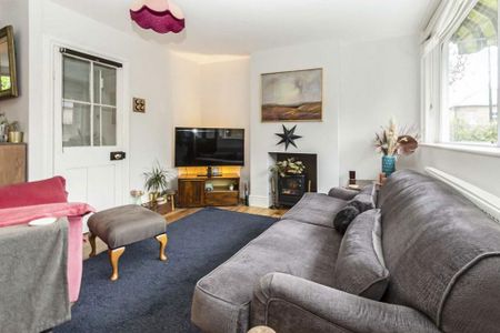 2 bedroom terraced house to rent - Photo 3