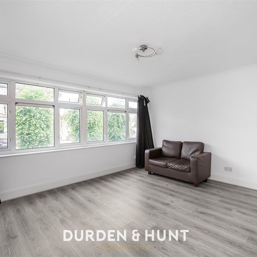 Grosvenor Road, Wanstead - Photo 1