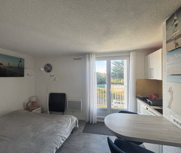 Location Appartement 1 pièce 19m² LES SABLES D’OLONNE 85180 - Photo 1
