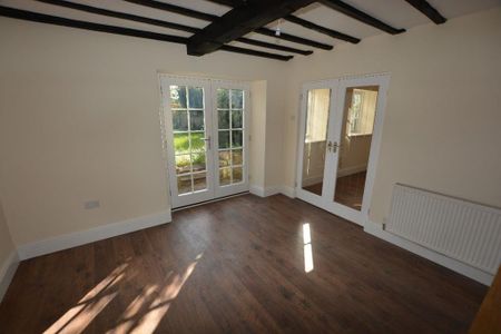 3 bedroom terraced house to rent - Photo 2