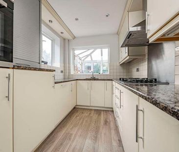 Moorfield Road, Denham, UB9 - Photo 5