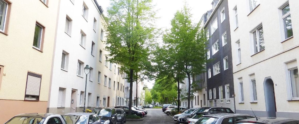 Düsseldorf-Oberbilk: Apartment für Single(in) mit Wohnküche und Balkon! - Photo 1