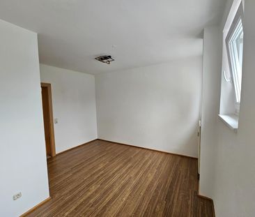 Helle, moderne 3-Zimmer Wohnung mit großzügiger Terrasse - Photo 1