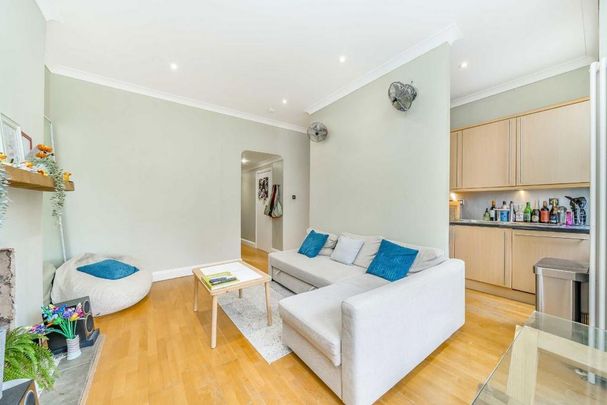 2 bedroom flat to rent - Photo 1