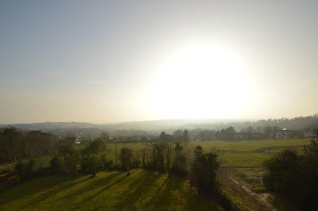 3 Bedroom Flat To Rent - Photo 4