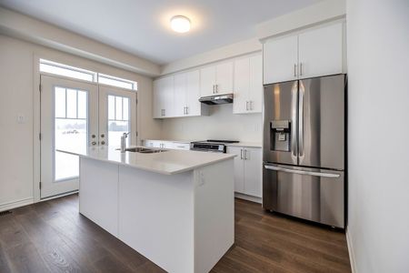 For Lease - 67 Debois Street, Kawartha Lakes, Ontario - Photo 3