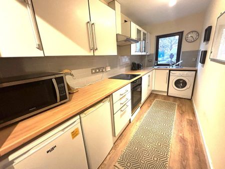 2 bedroom flat to rent - Photo 5