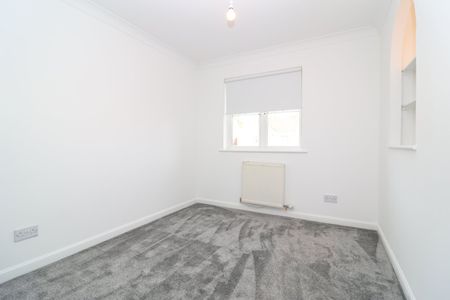 4 bedroom detached house to rent - Photo 5