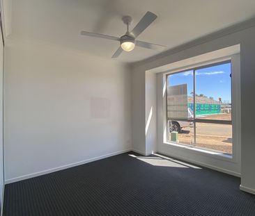 4 Bedroom Family Home - Photo 4