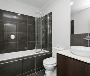 Beautiful Family Home in Wollert - Photo 5