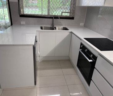 Lowset SOLID BRICK HOME - Photo 4