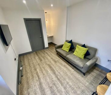 2 bedroom flat to rent - Photo 5