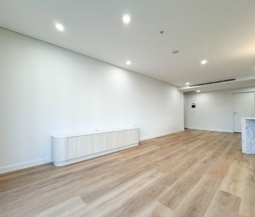 Three Bedroom Apartment - Luxury Living - Photo 5