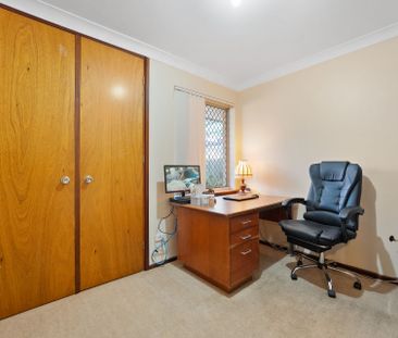 Three Bedroom Home in Cooloongup - Photo 2