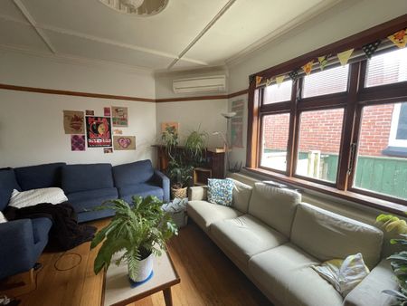 Character Home in Island Bay - Photo 4