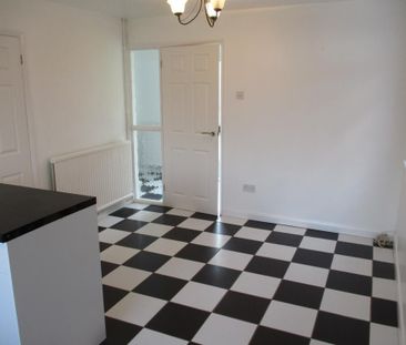 4 bedroom detached house to rent - Photo 6