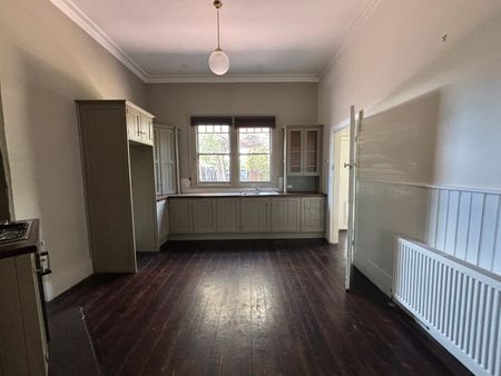 Enchanting Geelong West Cottage - Photo 4