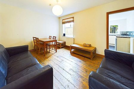 4 bedroom terraced house to rent - Photo 4