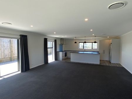 5 Rotorua Grove, Aotea - Photo 2