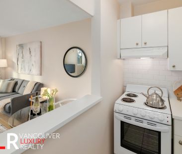 Condo in Downtown Vancouver, BC - Photo 2