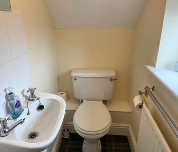 2 bedroom terraced house to rent - Photo 6