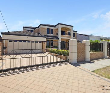 Stunning family home with pool - Photo 1