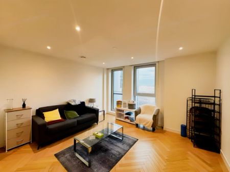 1 Bedroom 1 Bathroom - Photo 2