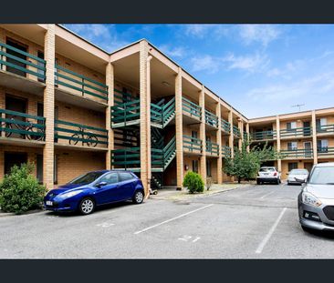 Low-Maintenance 2 Bed Unit! - Photo 6