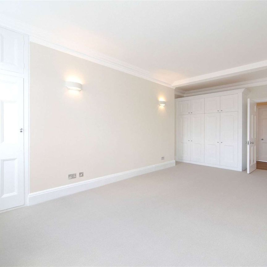 A beautifully presented family apartment providing excellent entertainment space. - Photo 1