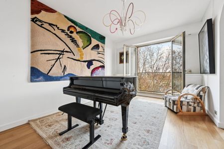 Location Appartement Paris 7 5 Pièces 165 m² - Photo 4