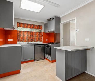 PERFECT LOCATION FOR RETIREE, FIFO OR COUPLE. - Photo 4