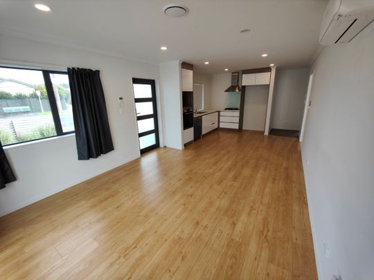 Near-New Modern and Comfortable Apartment - Photo 1
