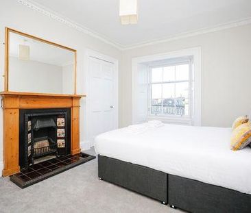 3 bedroom flat to rent - Photo 6