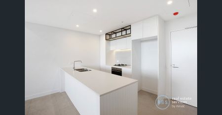 Bright East Facing 2 Bedroom Apartment with Parking in Marrickville - Photo 2