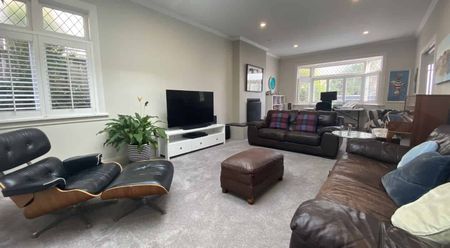 Karori, four bedrooms. - Photo 3